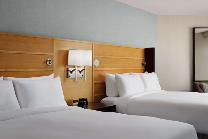 Room 32 of 95