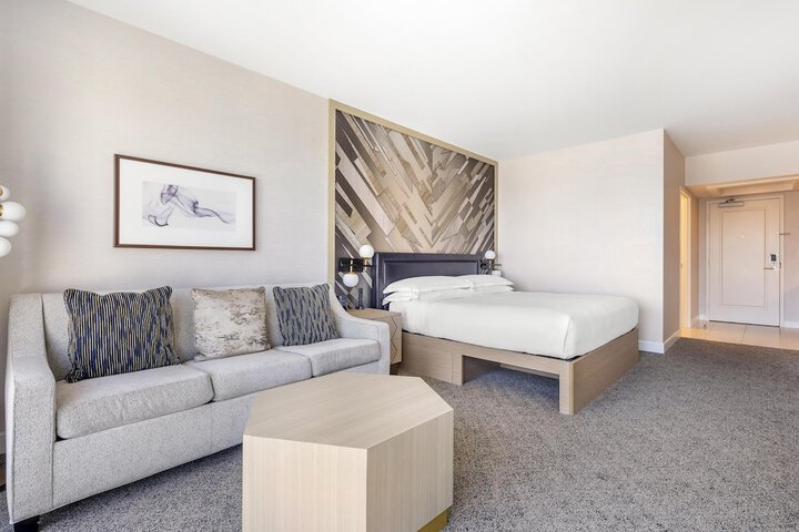 Hilton Grand Vacations Club Elara Center Strip Las Vegas