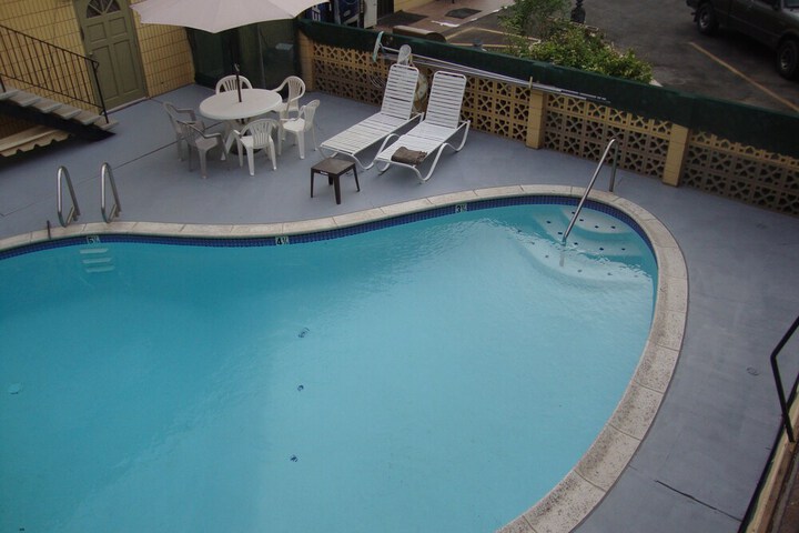 Pool 9 of 100