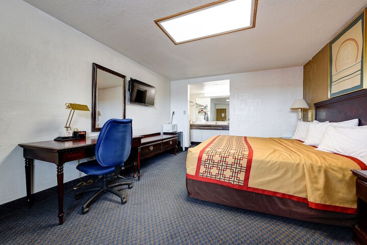 Room 66 of 75