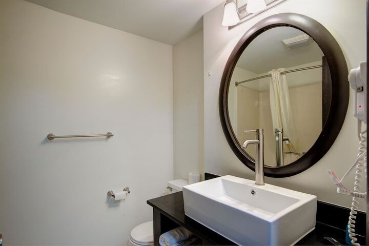 Americas Best Value Inn Heath Newark