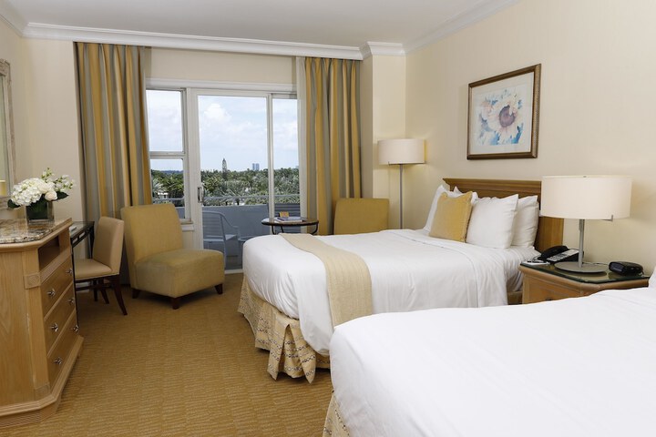 Sea View Hotel Bal Harbour, on the Ocean