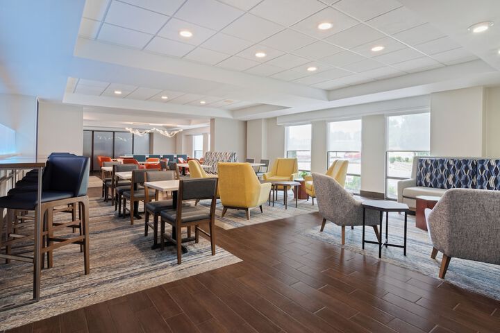 Holiday Inn Express & Suites Cincinnati Riverfront by IHG