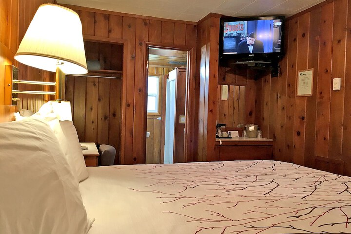 Room 29 of 183