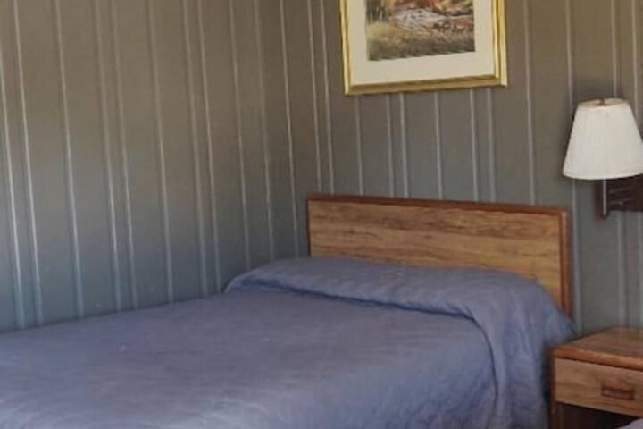Hollywood Motel