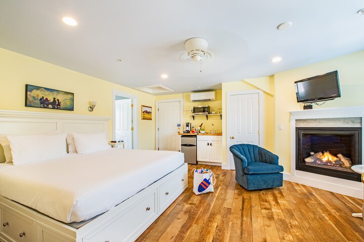 Room 18 of 51