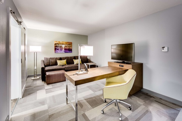 Room 16 of 43