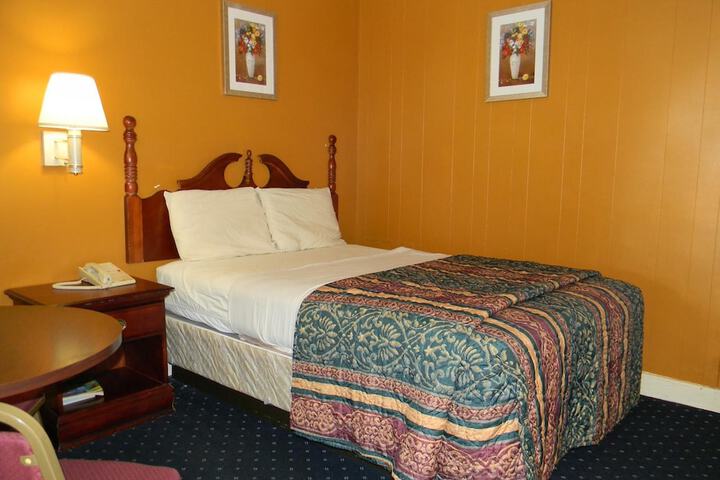 Room 11 of 21