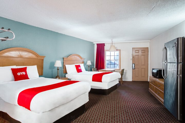 Room 13 of 28