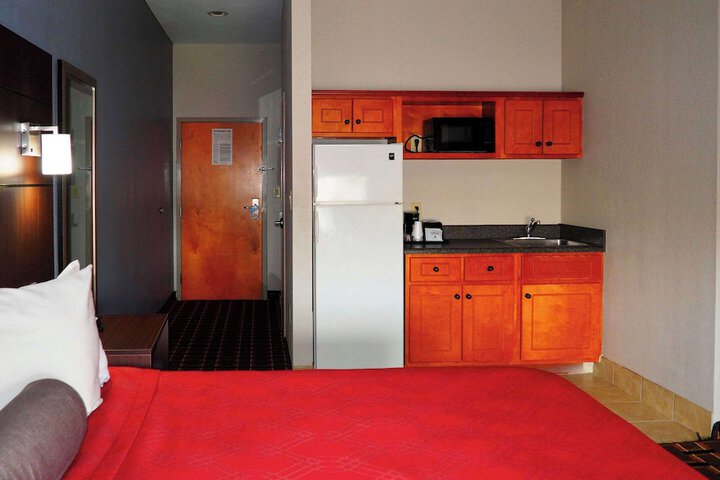 Room 18 of 47