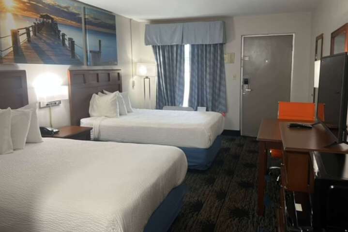 Room 13 of 15