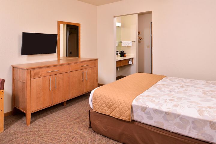 Room 13 of 22