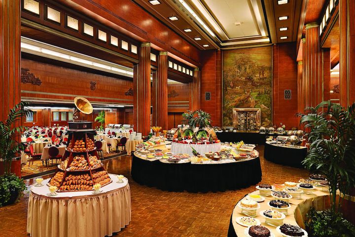 Dining 72 of 93