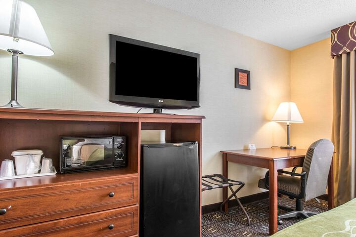 Comfort Inn Weirton - Steubenville