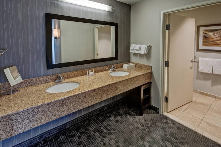 Room 18 of 35