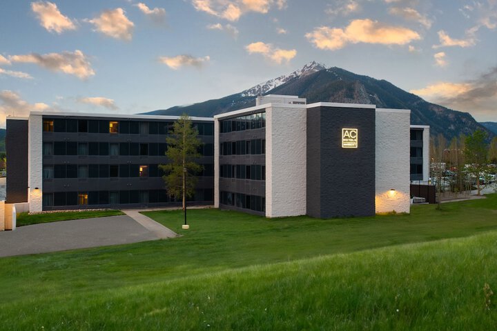Hotel 4 of 51