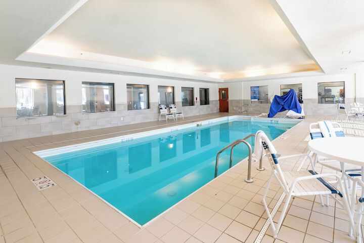 Holiday Inn Express Hotel & Suites ANDERSON NORTH by IHG