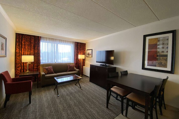 Room 30 of 50