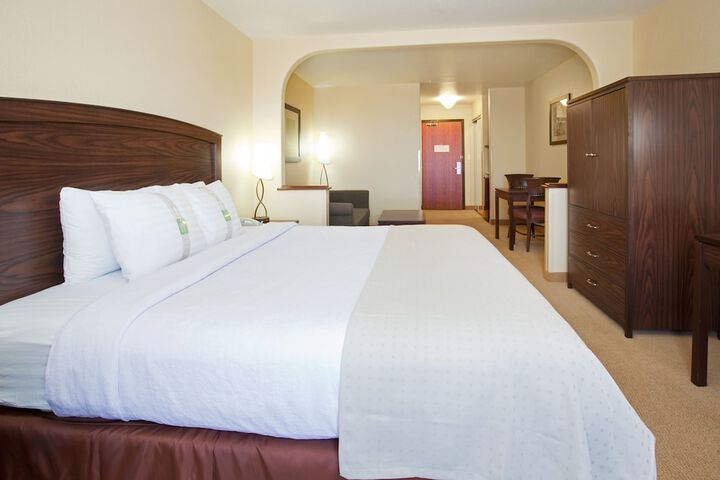 Room 9 of 26