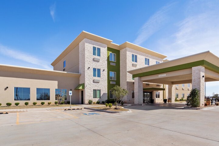Best Western Lindsay Inn & Suites