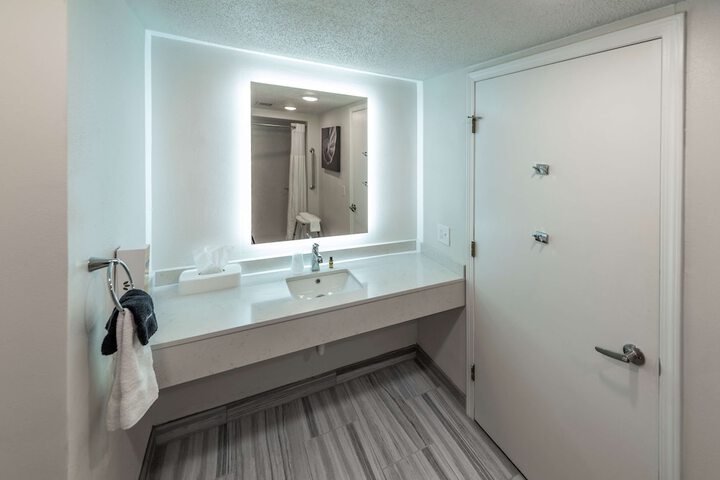 Room 11 of 49