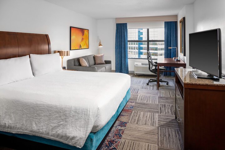 Room 10 of 38
