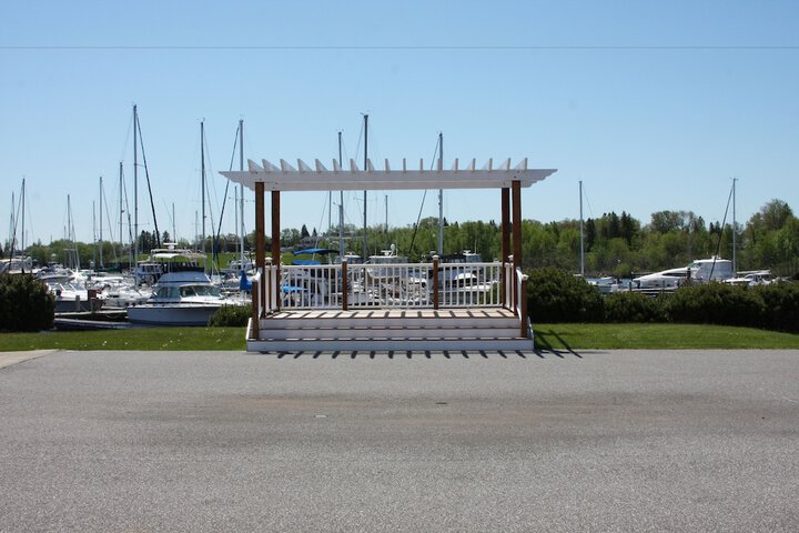 Barkers Island Inn Resort