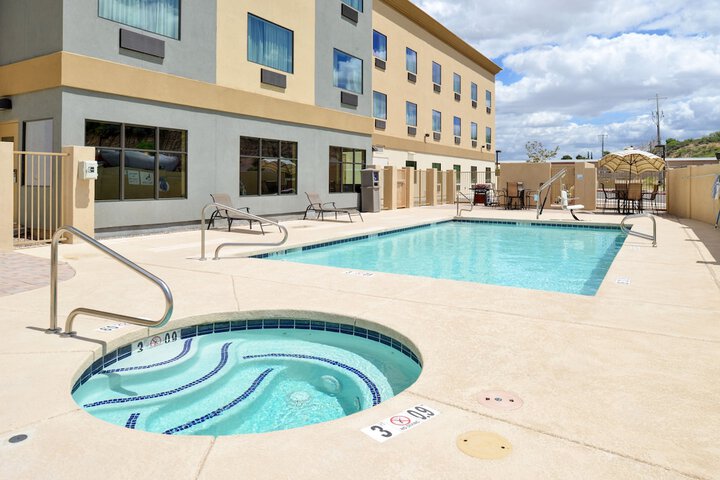 Holiday Inn Express & Suites Globe by IHG
