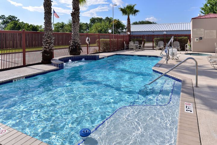 Pool 3 of 34