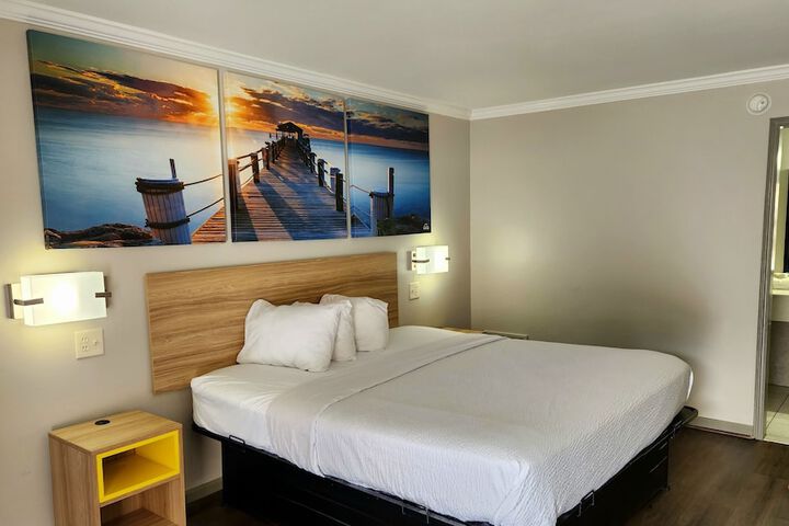 Room 14 of 30