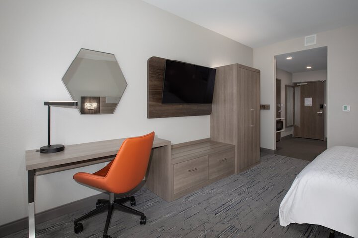Room 44 of 51