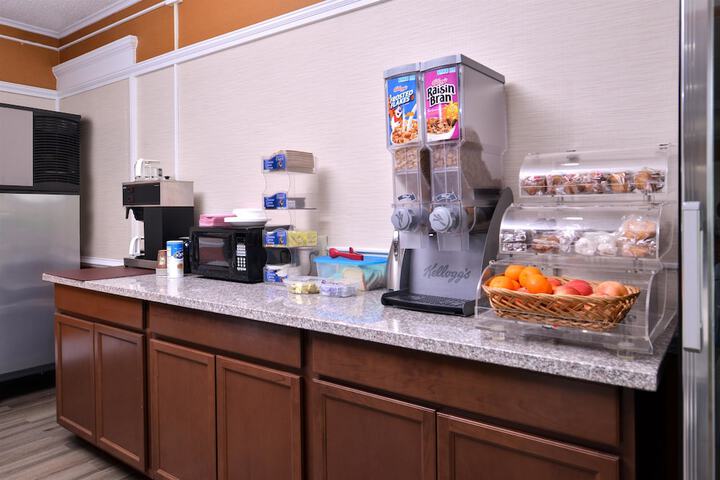 Breakfast/Coffee Service 19 of 23