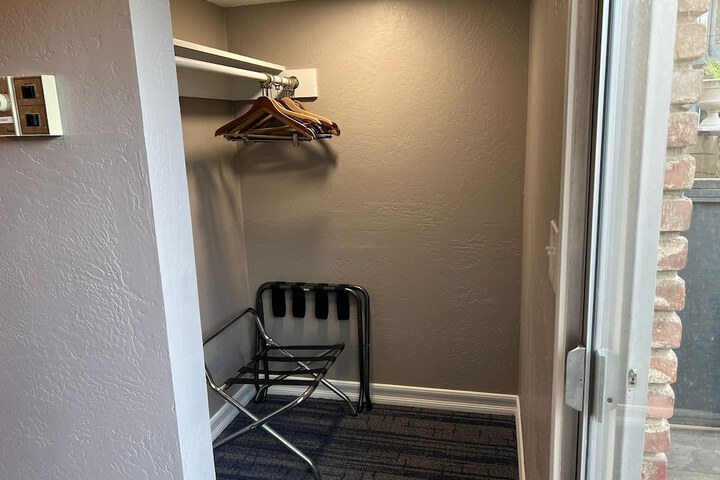 Room 31 of 51