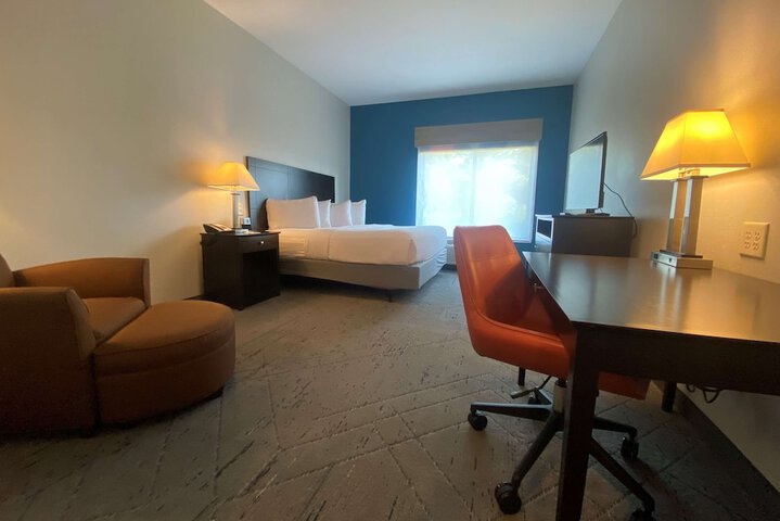 Room 42 of 63