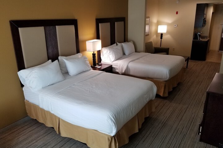Holiday Inn Express & Suites Gulf Shores by IHG