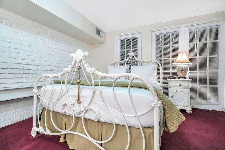 Room 108 of 130