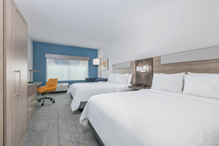 Room 32 of 55