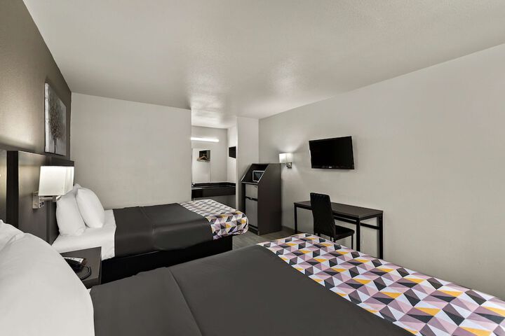 Room 29 of 40