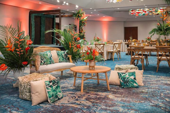 Ballroom/Hall 194 of 242