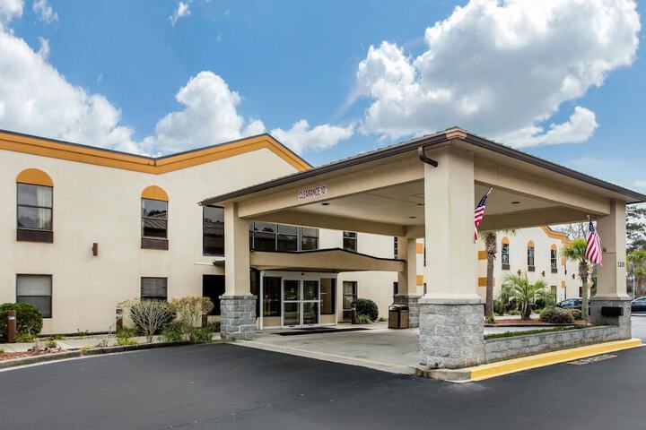 Hotel 2 of 29