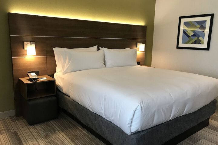 Room 42 of 59