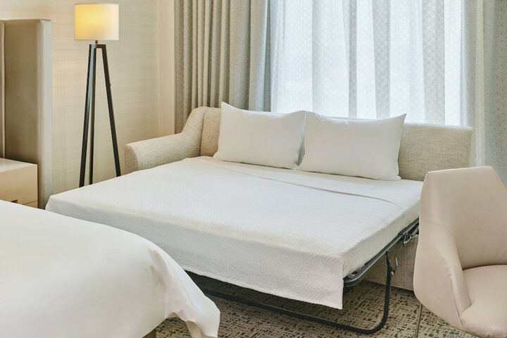 Art Ovation Hotel Autograph Collection