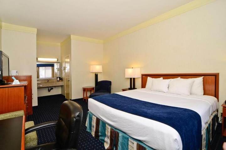 Room 15 of 26