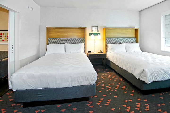 Room 60 of 155