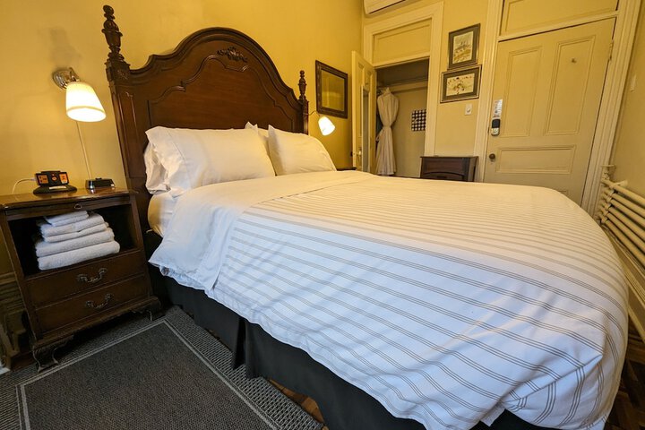 Room 17 of 31