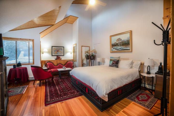 Beaujolais Boutique B & B at Theas House- Adults Only
