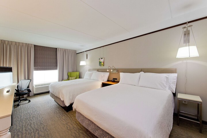 Room 27 of 68