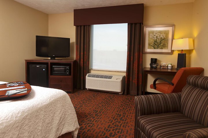 Hampton Inn & Suites by Hilton Fargo Medical Center