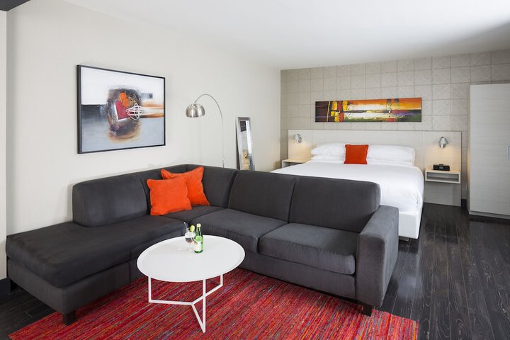 Room 16 of 36