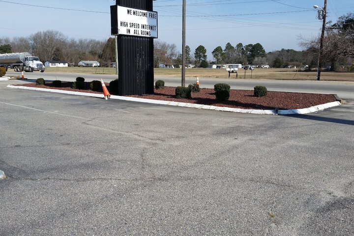 Economy Inn
